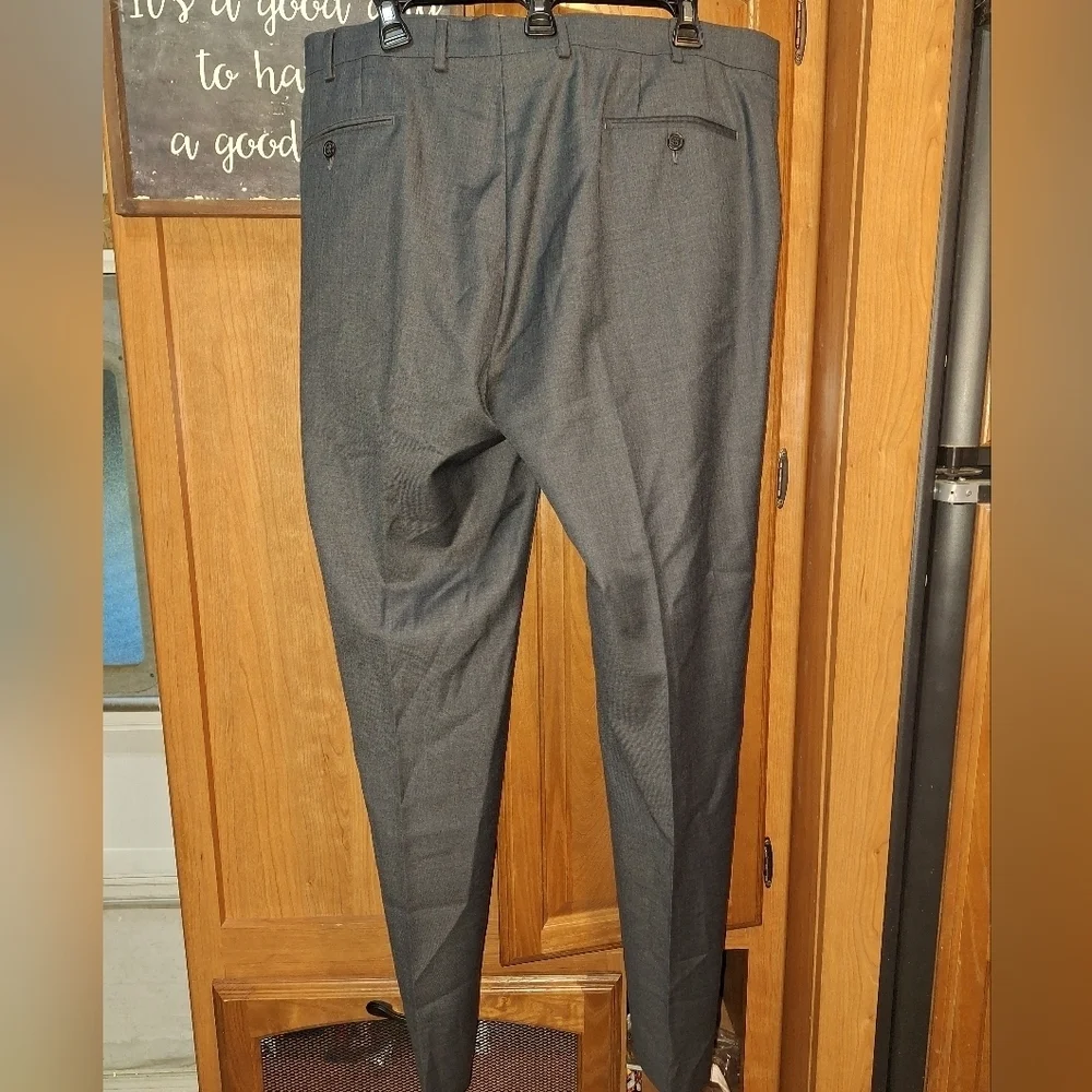 Lauren Ralph Lauren Men's Wool Blend Tan Pants In A Size 38×31. EUC.